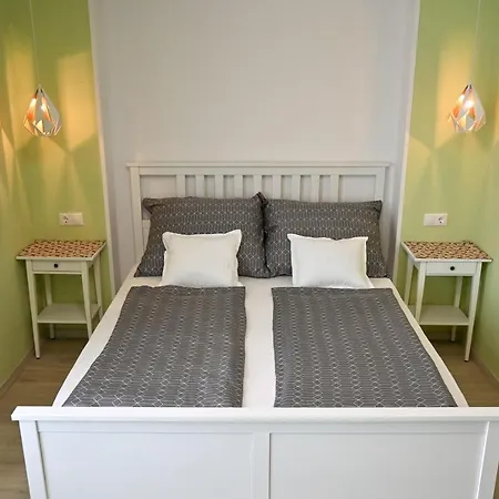Boglarka Apartman Διαμέρισμα *