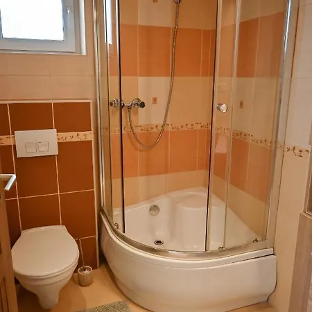 Boglárka Apartman *